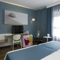 Hotel Málaga Nostrum 3* Люкс с различными типами кроватей фото 4