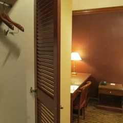 Oxford Hotel сейф в номере