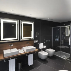 Отель NH Collection Milano President 5* Номер категории Премиум с различными типами кроватей фото 12
