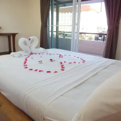 Отель Patamnak Beach Guesthouse 3* Стандартный номер с различными типами кроватей фото 8