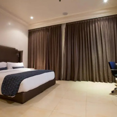 Victoria Crown Plaza Hotel 4* Люкс фото 3