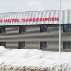 Thon Hotel Gardermoen парковка