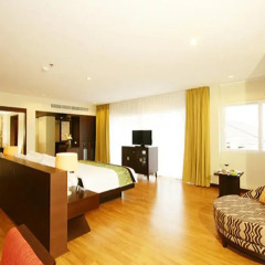 Отель The Heritage Pattaya Beach Resort 4* Полулюкс с различными типами кроватей фото 5