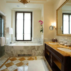 Four Seasons Hotel Firenze 5* Улучшенный номер с различными типами кроватей фото 4