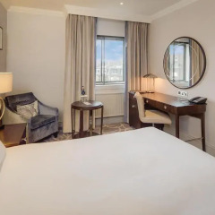 Hilton Glasgow Grosvenor Hotel 4* Стандартный номер с двуспальной кроватью
