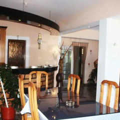 Отель Mondi's Guest House Албания, Ксамил - отзывы, цены и фото номеров - забронировать отель Mondi's Guest House онлайн гостиничный бар