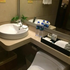 Отель Best Western Premier Shenzhen Felicity Hotel Китай, Шэньчжэнь - отзывы, цены и фото номеров - забронировать отель Best Western Premier Shenzhen Felicity Hotel онлайн ванная фото 2