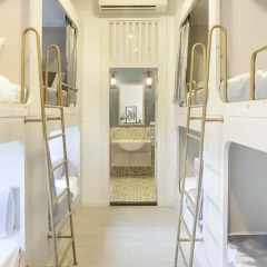 Golden Mountain Hostel Кровать в общем номере с двухъярусной кроватью фото 3