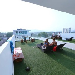 Отель Modern Thai Suites Таиланд, Пхукет - отзывы, цены и фото номеров - забронировать отель Modern Thai Suites онлайн приотельная территория фото 2