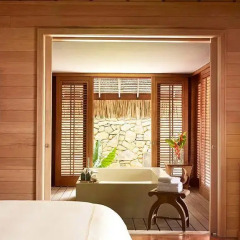 Отель Four Seasons Resort Bora Bora 5* Вилла с различными типами кроватей фото 9