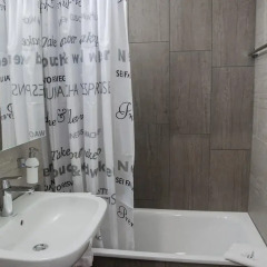Отель RELOC Serviced Apartments Zurich-Oerlikon Швейцария, Цюрих - отзывы, цены и фото номеров - забронировать отель RELOC Serviced Apartments Zurich-Oerlikon онлайн ванная фото 2