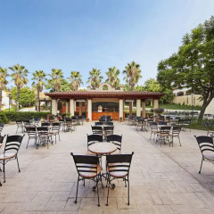 Отель PortAventura Hotel El Paso - Theme Park Tickets Included Испания, Салоу - 12 отзывов об отеле, цены и фото номеров - забронировать отель PortAventura Hotel El Paso - Theme Park Tickets Included онлайн бассейн