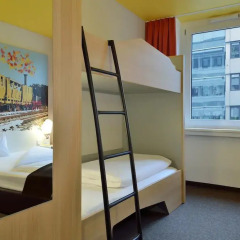 B&B Hotel Nürnberg-Hbf 2* Стандартный семейный номер с двуспальной кроватью фото 4
