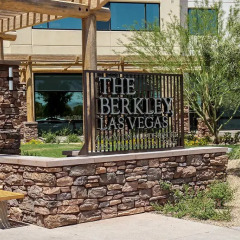 Отель The Berkley Las Vegas (No Resort Fees) США, Лас-Вегас - отзывы, цены и фото номеров - забронировать отель The Berkley Las Vegas (No Resort Fees) онлайн бассейн фото 3