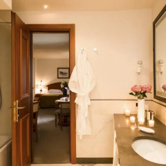 Отель The Rosa Grand Milano - Starhotels Collezione 4* Стандартный номер фото 8