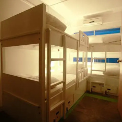 HQ hostel Silom Кровать в общем номере с двухъярусной кроватью фото 5