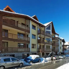 Отель Eagles Nest Aparthotel Банско парковка