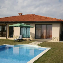 Отель BlackSeaRama Private Villa 102 Болгария, Балчик - отзывы, цены и фото номеров - забронировать отель BlackSeaRama Private Villa 102 онлайн бассейн