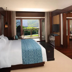 Отель Anantara Sanya Resort & Spa 5* Номер Премьер с различными типами кроватей