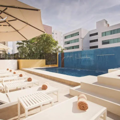 Отель LQ Hotel by La Quinta Cancun Мексика, Канкун - отзывы, цены и фото номеров - забронировать отель LQ Hotel by La Quinta Cancun онлайн бассейн фото 4
