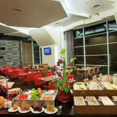 Отель PARKROYAL Serviced Suites Kuala Lumpur Малайзия, Куала-Лумпур - 1 отзыв об отеле, цены и фото номеров - забронировать отель PARKROYAL Serviced Suites Kuala Lumpur онлайн питание фото 3