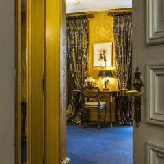 Grand Hotel Les Trois Rois 5* Улучшенный номер с различными типами кроватей фото 3