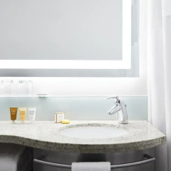 Отель Club Quarters Midtown -Times Square 4* Номер Small single с различными типами кроватей фото 3