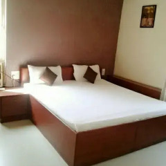 Отель 12 Star Viman Nagar комната для гостей фото 3