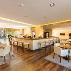 Апартаменты Salgados Palm Village Apartments & Suites - All Inclusive гостиничный бар