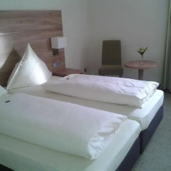 Hotel Jedermann комната для гостей