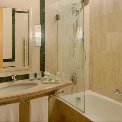 Отель NH Collection Genova Marina 4* Улучшенный номер с разными типами кроватей фото 2