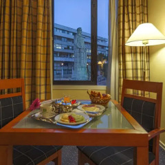 Отель Holiday Inn Lisbon 4* Стандартный номер с различными типами кроватей фото 9