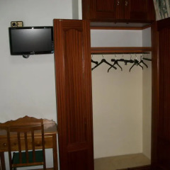 Отель Hostal Alfaro Мадрид удобства в номере