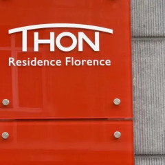 Отель Thon Residence Florence Aparthotel парковка