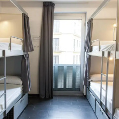 Отель St Christopher's Inn Кровать в общем номере фото 6