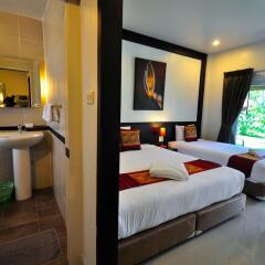 Phuket Airport Hotel 3* Стандартный номер разные типы кроватей фото 12