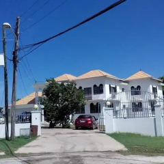 Отель Iron Shore Village парковка