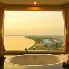 Champasak Grand Hotel 4* Улучшенный номер с различными типами кроватей фото 2