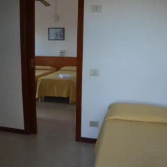 Hotel Caesar 3* Стандартный семейный номер разные типы кроватей фото 3