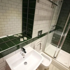 Queens Hotel 3* Улучшенный номер с различными типами кроватей фото 7