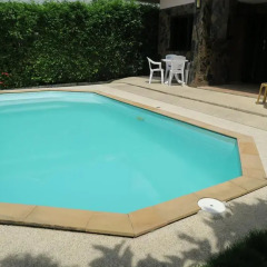 Отель Rock Mini Resort бассейн