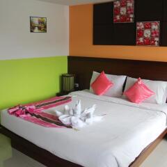 Green Harbor Patong Hotel 2* Улучшенный номер фото 2