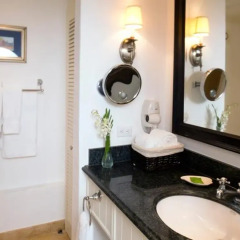 Отель Royal Glitter Bay Villas ванная