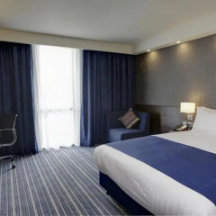 Отель Holiday Inn Express London - ExCeL 3* Стандартный номер с двуспальной кроватью