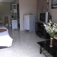 River Hotel Улучшенный номер фото 3