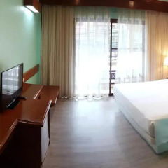 Отель Baumanburi 4* Улучшенный номер с двуспальной кроватью фото 10