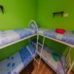 Гостиница Yourhostel Svyatoshino Кровать в общем номере с двухъярусной кроватью фото 18
