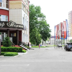 Гостиничный Комплекс Граф Толстой парковка