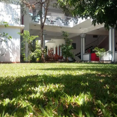 Peacock Reach Hotel
