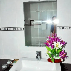 Hoang Duc Hotel 3* Номер Делюкс с различными типами кроватей фото 5